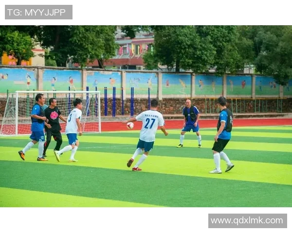 村超引发热潮众多足球明星齐聚乡村赛场共襄盛举 村超引发热潮众多足球明星齐聚乡村赛场共襄盛举