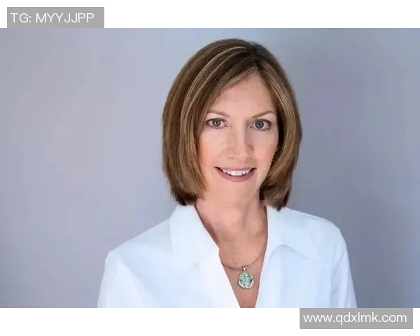 女生对足球明星的喜爱是否是一种正常的情感现象探讨